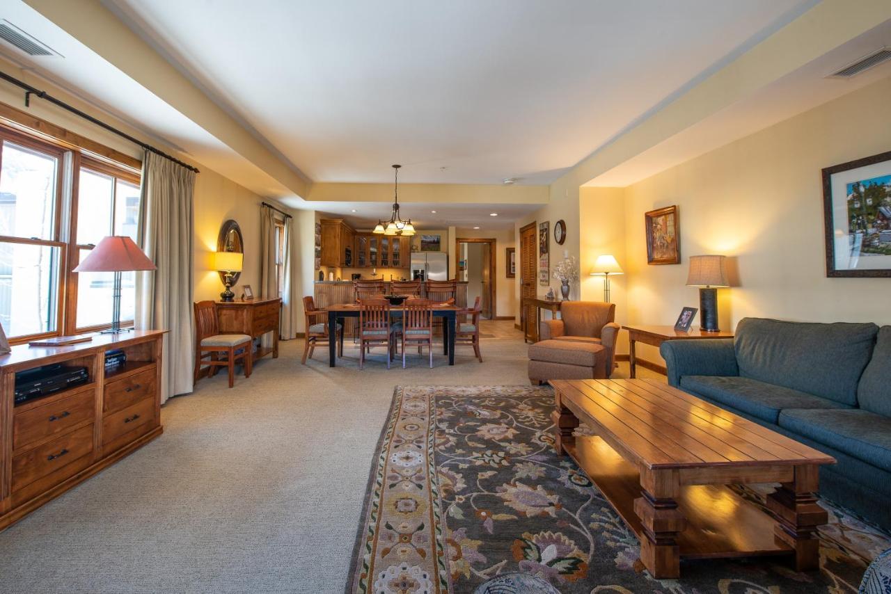 Two Bedroom Condo With Balcony Over Mountaineer Square - Just Steps From The Slopes! Condo Crested Butte Eksteriør billede